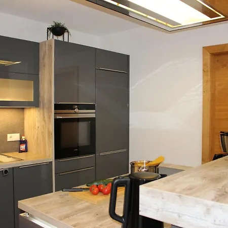 Alpenapart Hochzeiger Lägenhet *